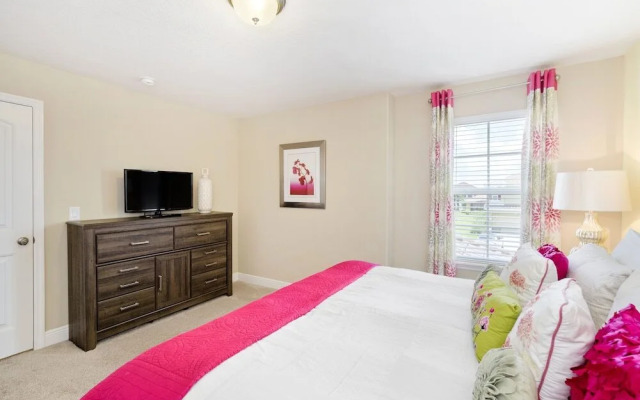 Poolhouse: 6 bedroom / 5 bath - OT4191