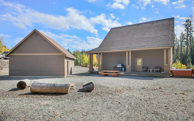 Roslyn Hideaway By Redawning