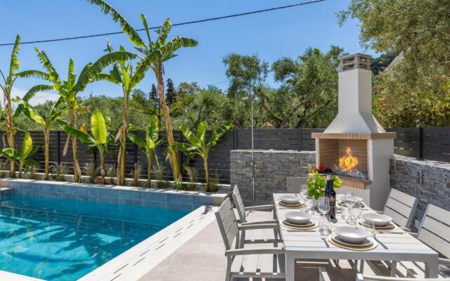 Villa Bougainvillea Boutique 1 by Villa Plus