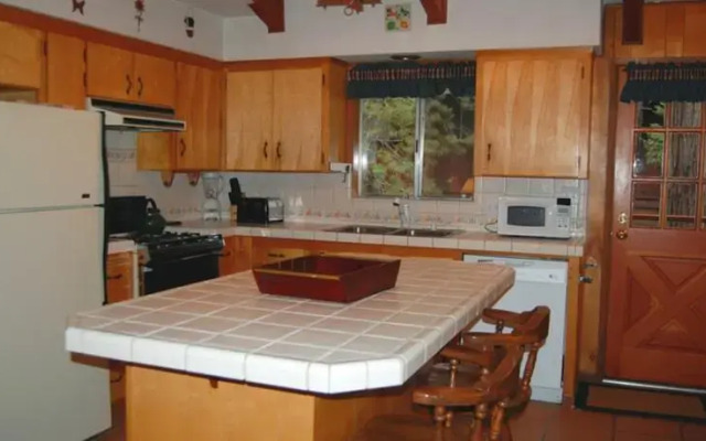 19B Ackley's Place