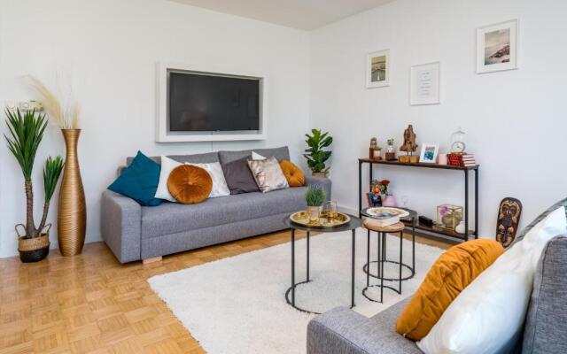 2OG Mitte Wunderschöne 68m² große 2-Zimmer City Wohnung nähe Salzburg