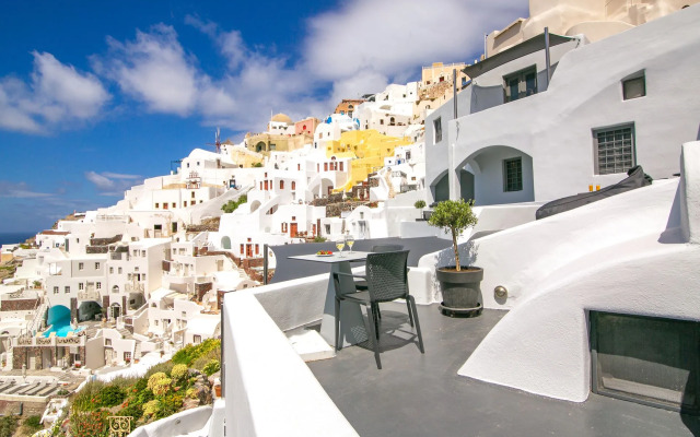 Theodora Suites Santorini