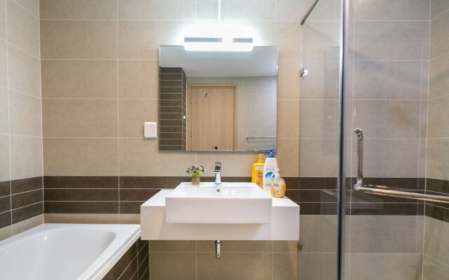 KYN Apartment Rivergate Residence