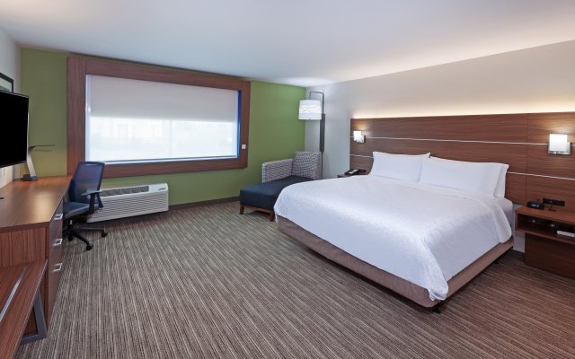 Holiday Inn Express & Suites Brenham South, an IHG Hotel