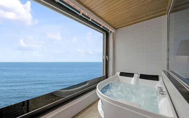 Gangneung The Ciel Spa Pension