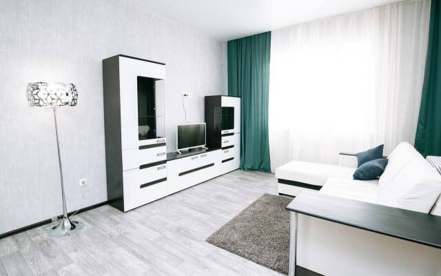 Pritomskij 15/1 Odnokomnatnye apartamenty -studija rjadom s Ledovym dvortsom