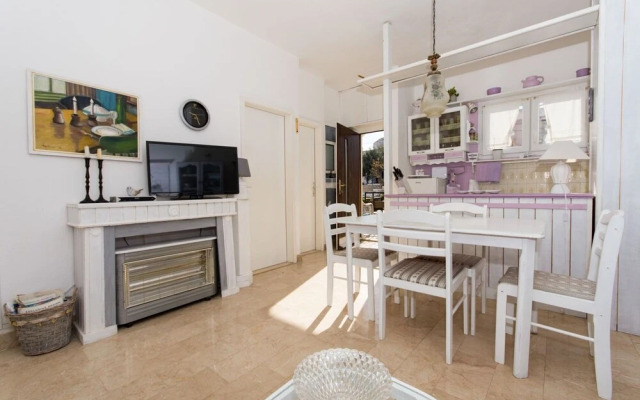 Duga - Beachfront & Seaview - A1