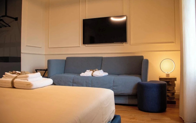 MARI Luxury Rooms and Suites