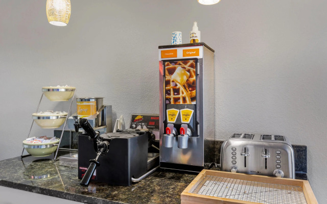 Quality Inn & Suites Easley - Greenville