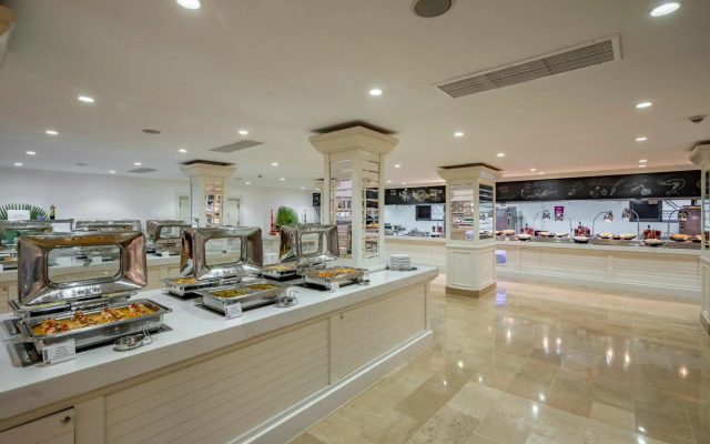 Bellis Deluxe Hotel