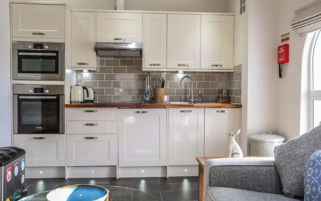 Harlech Apartments - Matholwch