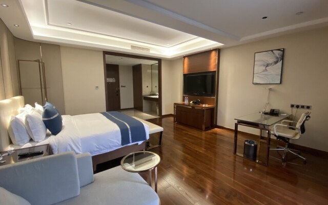 Changshu Skyline Cloud Hotel
