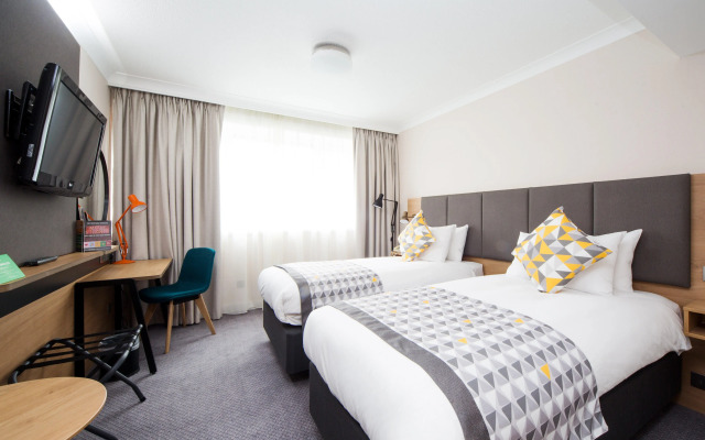 Holiday Inn London-Gatwick Airport by IHG