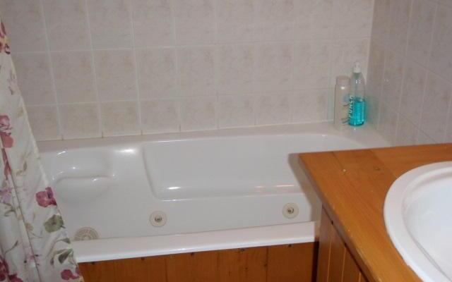 Auberge Aux Toits Rouges