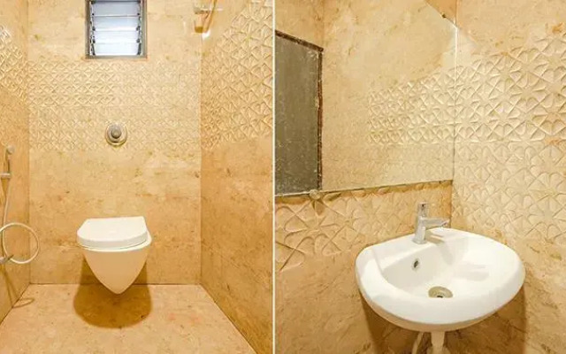 Fabhotel Midnight Inn