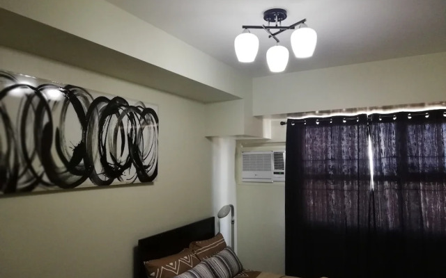 ECJ Cozy Studio Units at Horizons 101