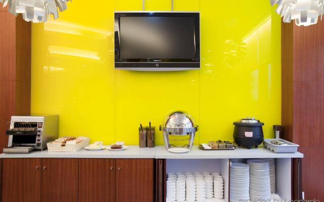 Holiday Inn Express Shenzhen Luohu