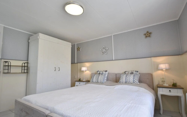 Lovely Holiday Home With Garden, Barbecue, Garden Furniture