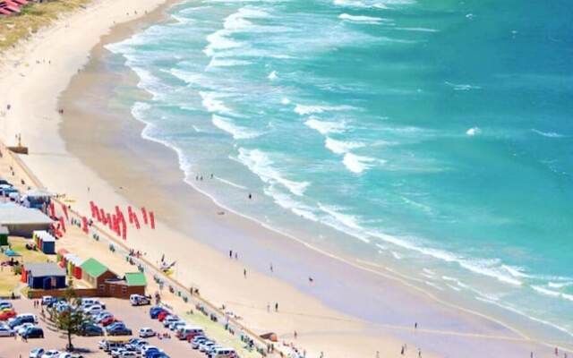 Crows Nest Fish Hoek Bay