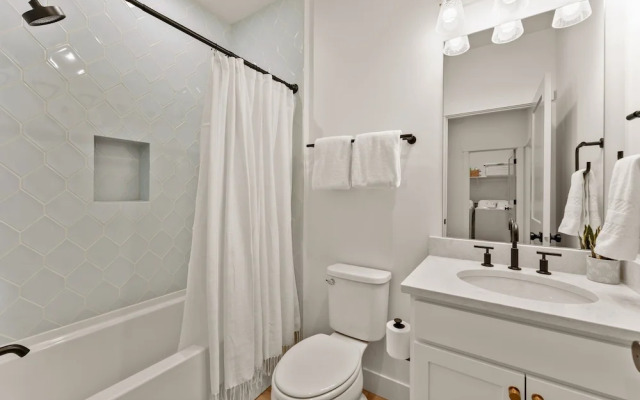 Periwinkle Sky 3 Bedroom Condo