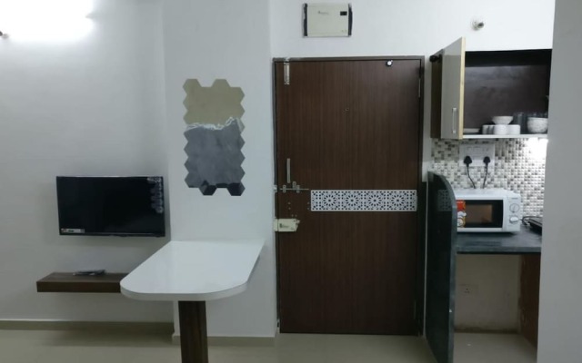 StayEden - Comfortable & Stylish 2BHK