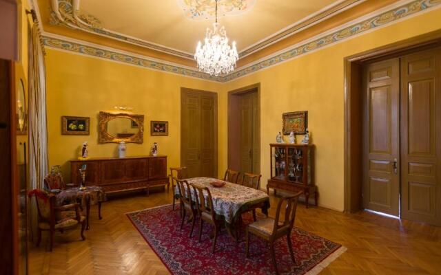 Royal Suite Apartment on Nizami Street