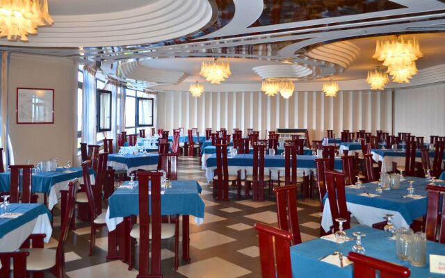 Carlton Hotel Riviera