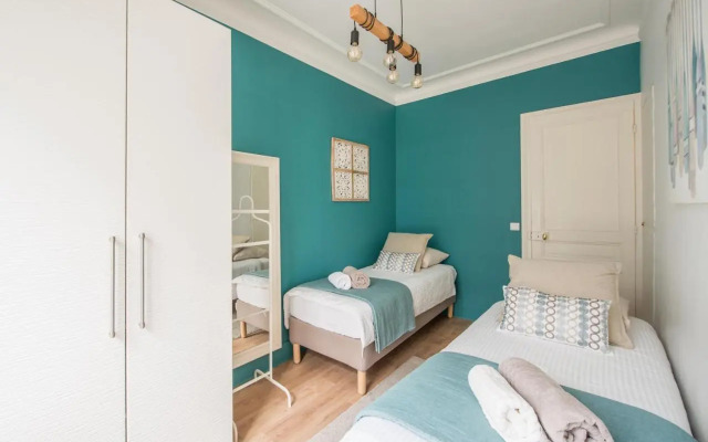 2 BR Appartement Near Tour Eiffel & Trocadéro