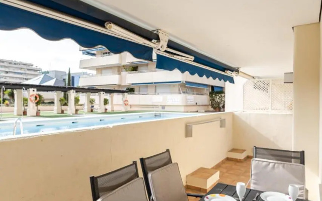 Trendy Apt. Puerto Banús (Free Parking & Pool) - RDR208