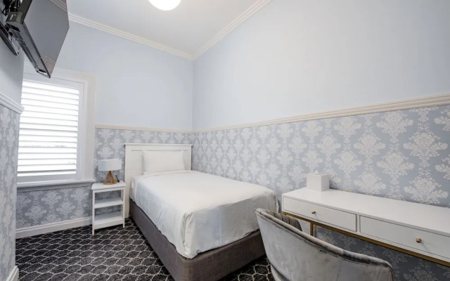Bankstown Hotel