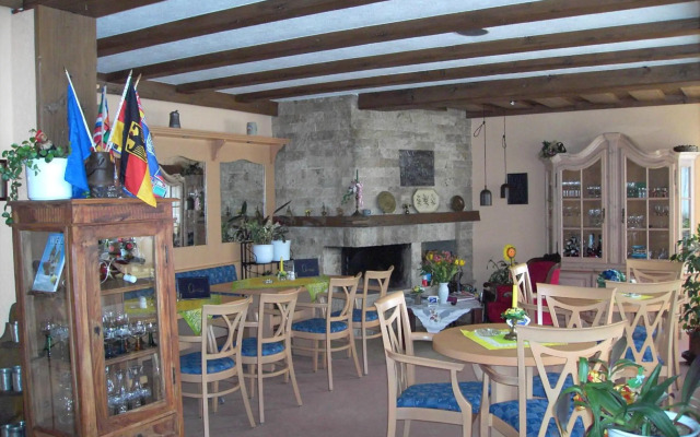 Sevdas Garni Hotel Weinforth