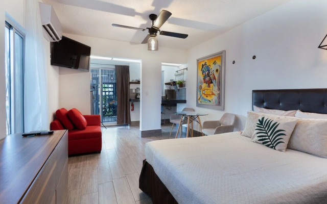 Marvelous Studios in PDC 5 min Beach