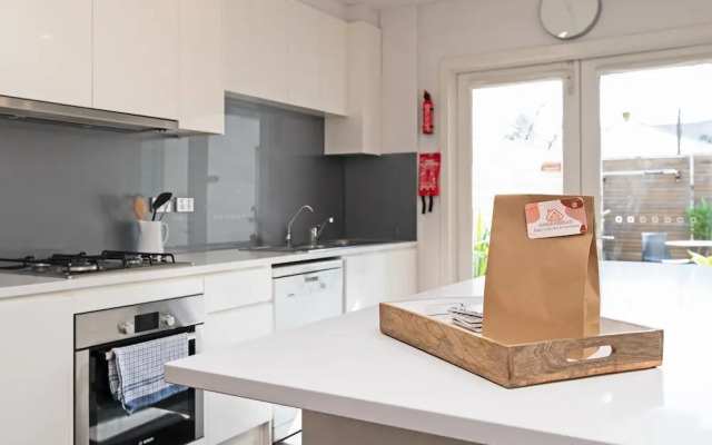 Lovely 2BR Home in Norwood