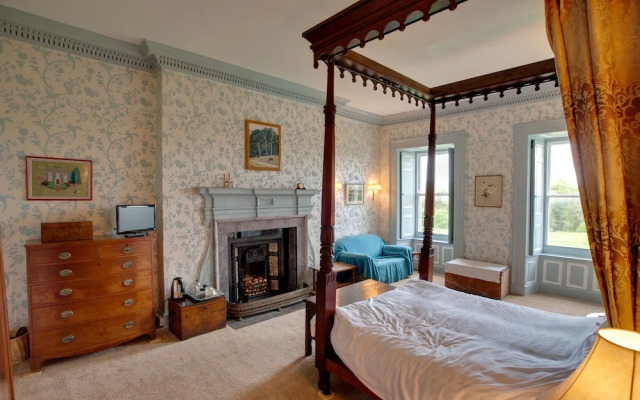 Kelly House