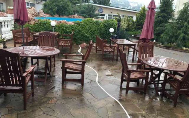 Hotel Prestige