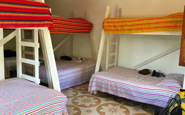 Nomad Beach House - Hostel