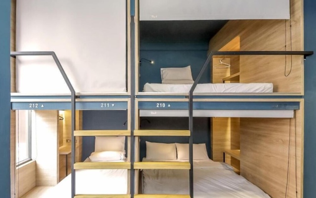 DONGMEN 3 Capsule Inn - Hostel