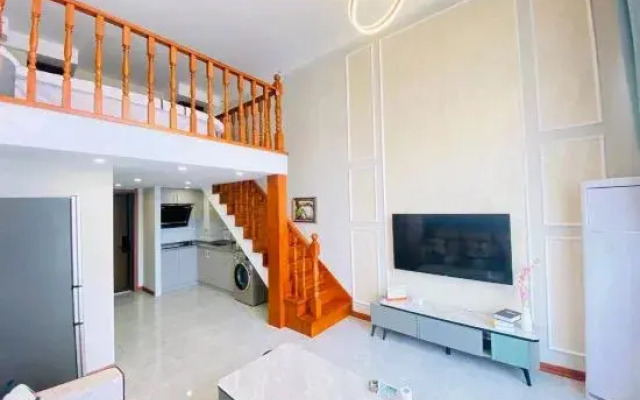 Su·Yijing Light Luxury Apartment (Fufu Road Branch)