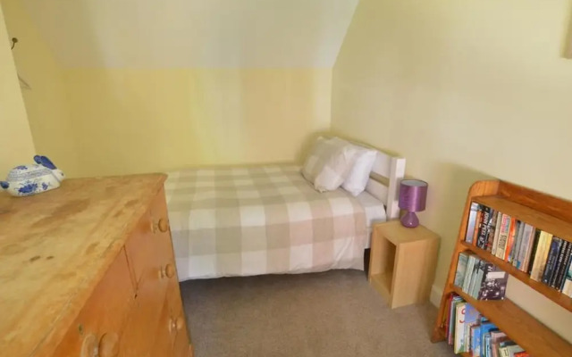 Pleasant holiday home in Horning with pond