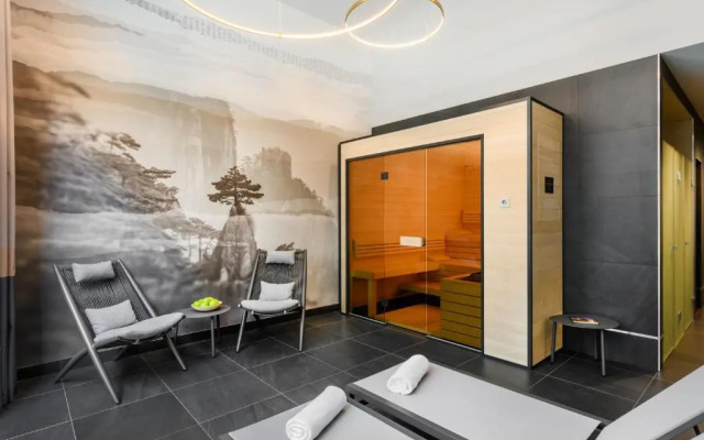 Emerald Downtown Suites