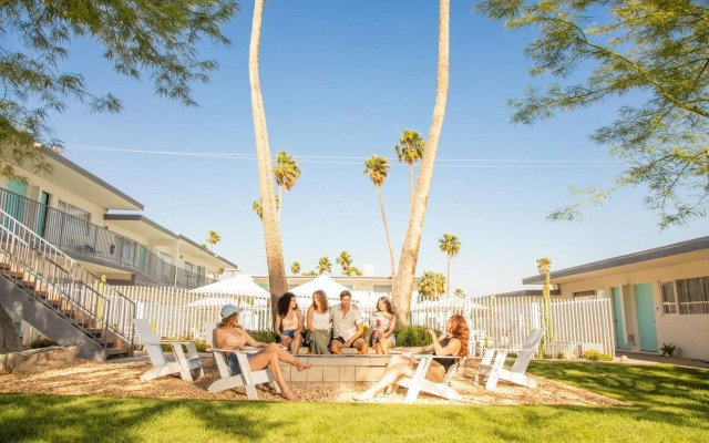 The Skylark a Palm Springs Hotel