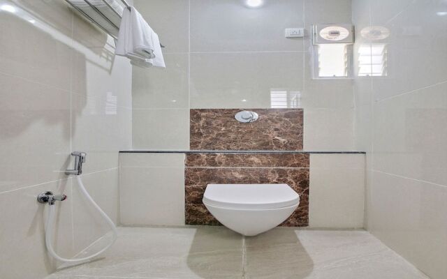 SilverKey Executive Stays 46745 Opposite Vinayaka Apartments