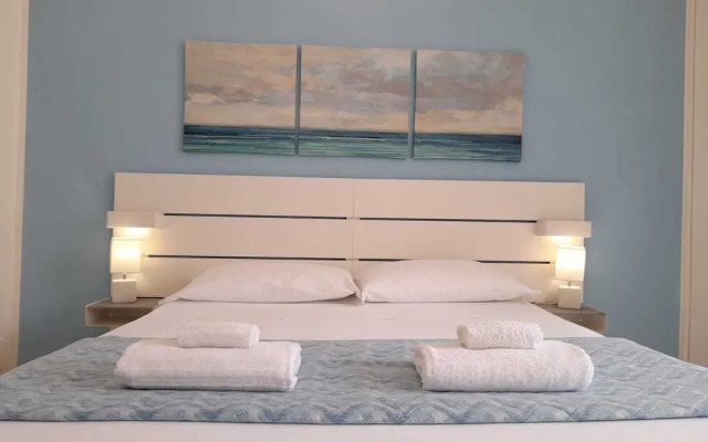 Iris Rooms