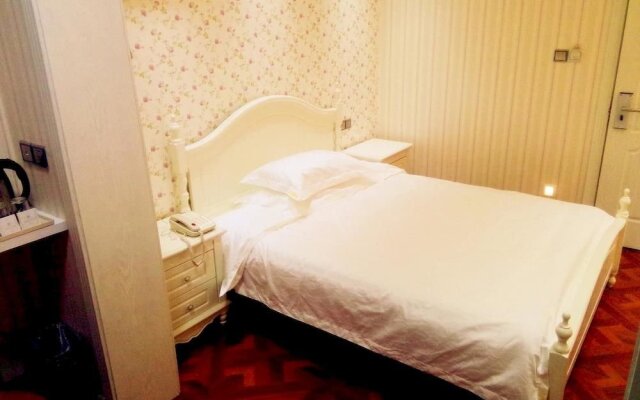 Longbai Business Hotel