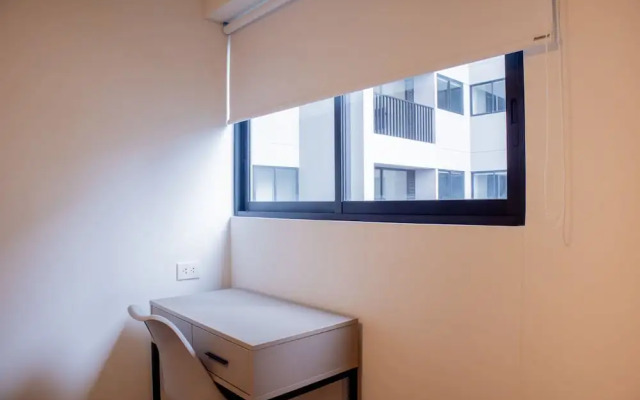 w Magnificent 2BR w/ Balcony in Miraflores