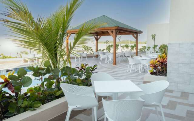 Super 8 By Wyndham Manzanillo
