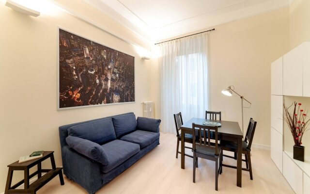 Sunny Flat In Elegant Building Close To Colosseum