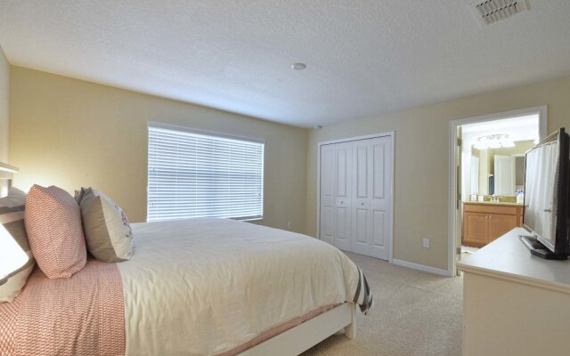 Storey Lake 4 Bedroom Townhome w Splashpool - 1610ST