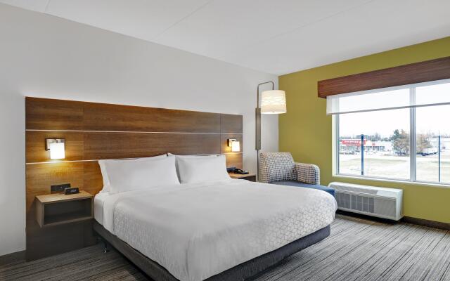 Holiday Inn Express & Suites Port Elgin, an IHG Hotel