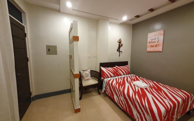 Felicidad Resto and Pension House